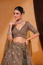 Sunehri Zari Banarasi Lehenga