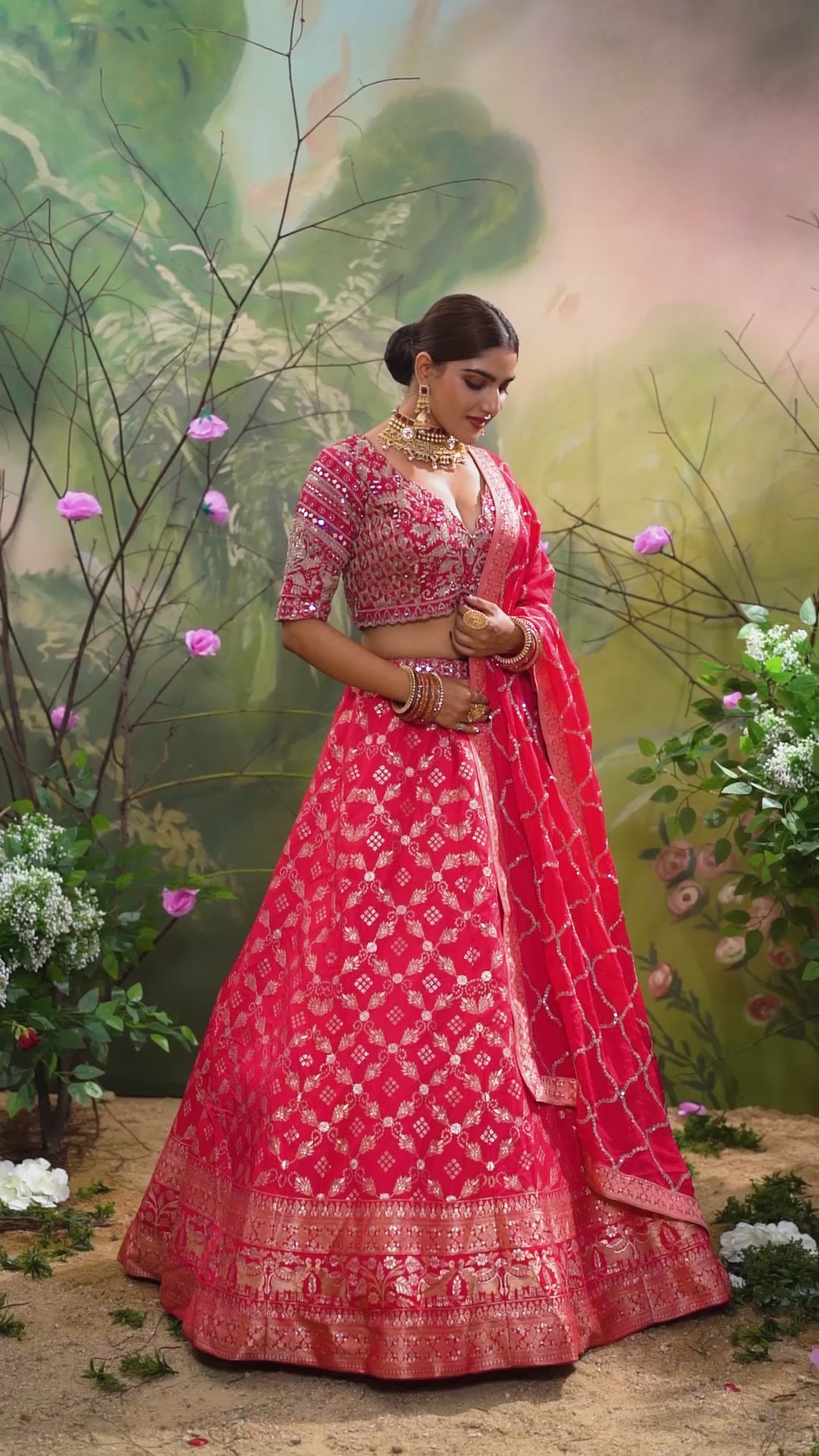 GULNAAR-E-RANI BANARASI ZARI LEHENGA SET
